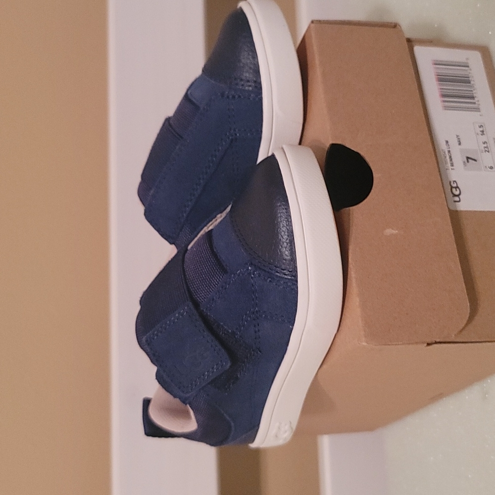 toddler ugg shoes